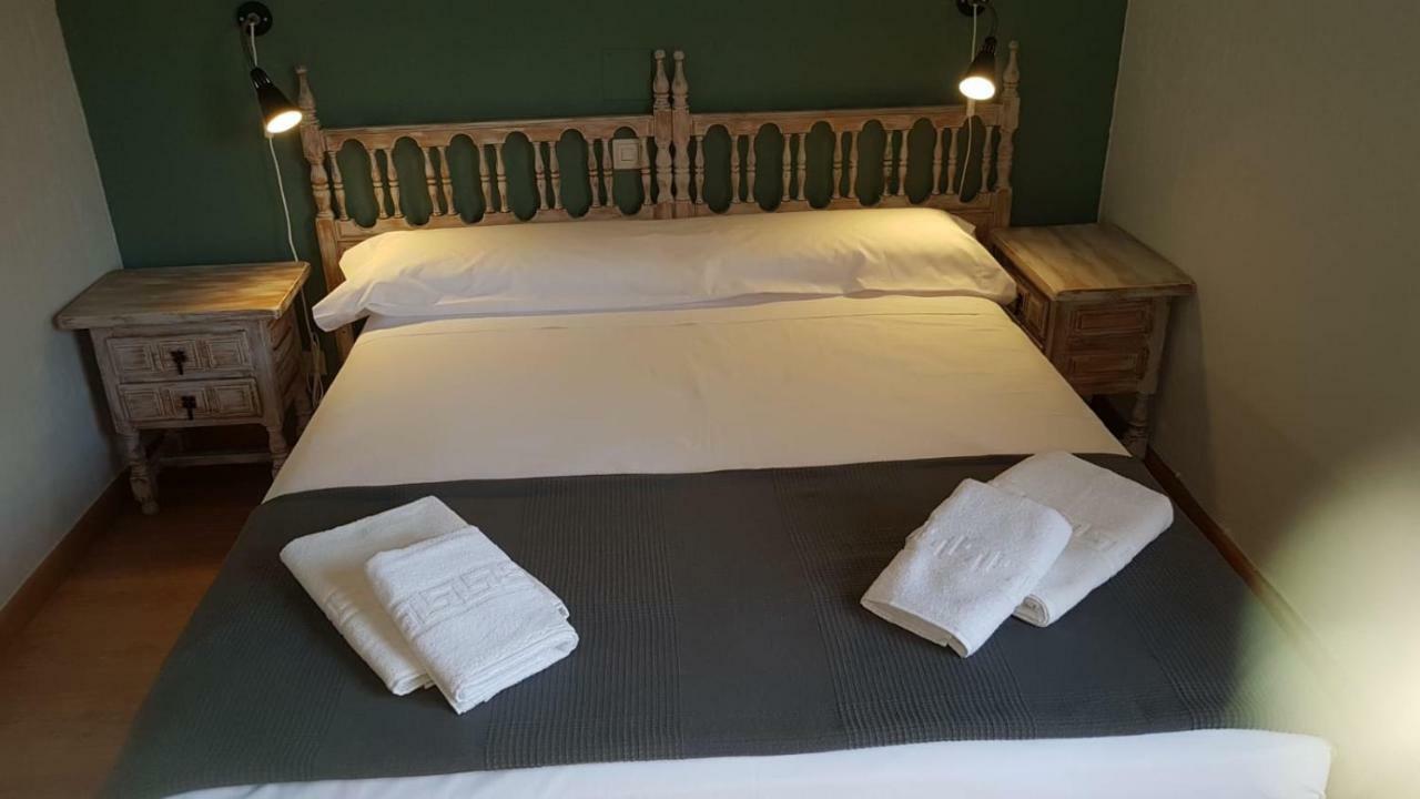 Hostal Becerril Becerril de la Sierra Extérieur photo